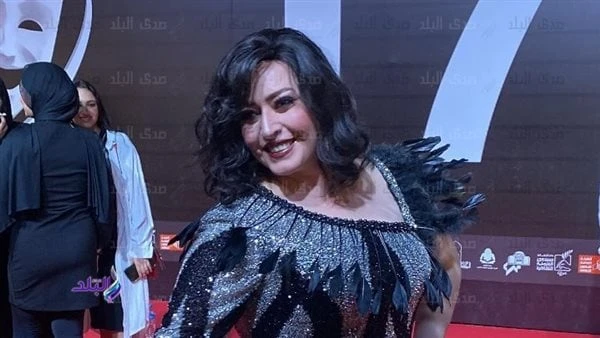 هند عاكف ل صدي البلد: سميحة أيوب أيقونة الفن العربيظهرت الفنانة هند عاكف في ختام مهرجان المسرح القومي، بإطلالة محتشمة، وذلك بعد إطلالتها المثيرة التي