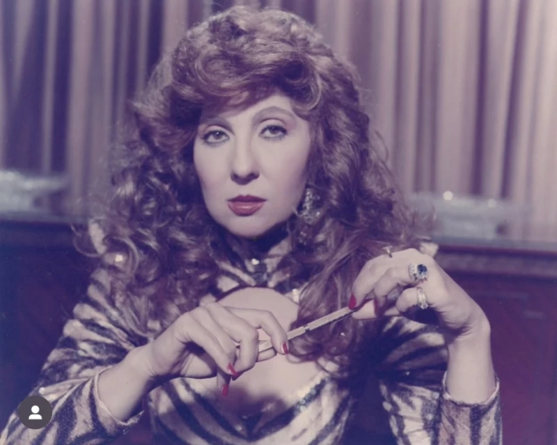 سيدة الأناقة.. نادية الجندي حديث الجمهور بأحدث إطلالاتها - صور افاق عربية - تصدرت الفنانة المصرية نادية الجندي حديث الجمهور، بعد أن نشرت أحدث جلسات