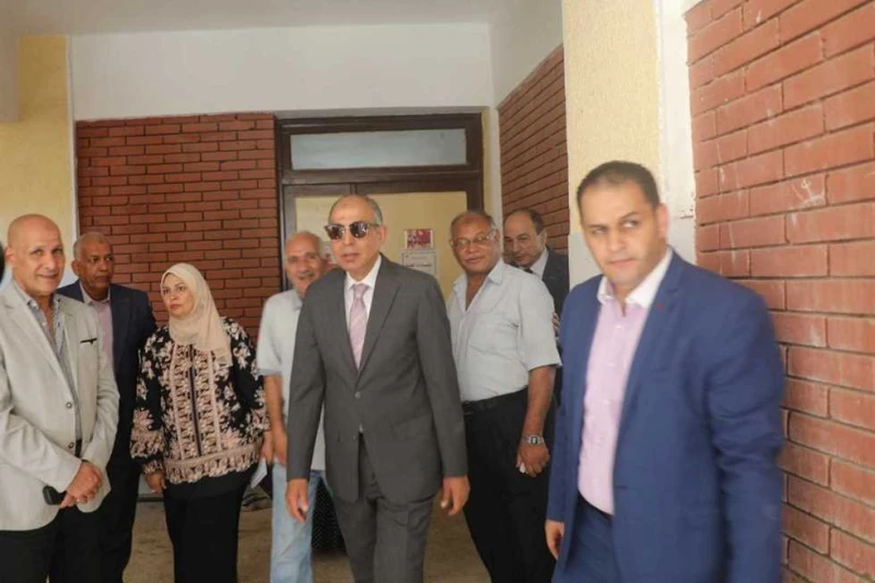 محافظ المنيا يتفقد لجان امتحانات الدور الثاني الثانوية العامة أجرى اللواء عماد كدواني، محافظ المنيا اليوم الأحد، جولة تفقدية شملت عددا من لجان الدور