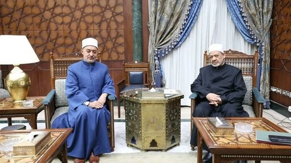 تعلمت منكم التواضع.. رسالة من مفتي الجمهورية الجديد إلى شيخ الأزهربعث الدكتور نظير عياد، مفتي الجمهورية الجديد، برسالة إلي فضيلة الإمام الأكبر