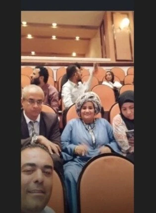 بعد دخولها الأوبرا بالعمة والجلباب.. أميرة حندوقة تشعل غضب رواد السوشيال ميديا تعرف على التالي بعد دخولها الأوبرا بالعمة والجلباب.. أميرة حندوقة تشعل