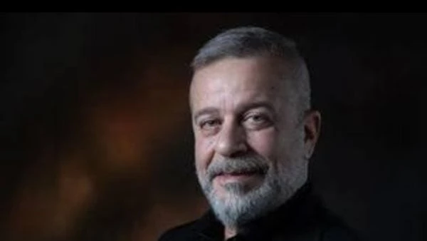 شريف منير يوجه رسالة ل سميحة أيوب خاص وجه الفنان شريف منير رسالة لسيدة المسرح سميحة أيوب.وقال منير في رسالته للفنانة الكبيرة ربنا يديكي الصحة.. سميحة