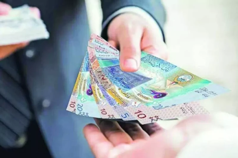 الدينار بيعمل ايه في الجنيه؟.. شوف سعر الدينار الكويتي مقابل الجنيه المصري النهاردة في السوق السوداء والبنوك شهد سعر الدينار الكويتي استقرارا ملحوظا