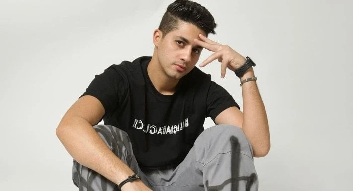 يارب انت الشافي.. عنبة يتعرض لوعكة صحية مفاجئة عنبةافاق عربيةأعلن مطرب المهرجانات عنبة، عن تعرضه لوعكة صحية مفاجئة خلال الساعات الماضية، مطالبا