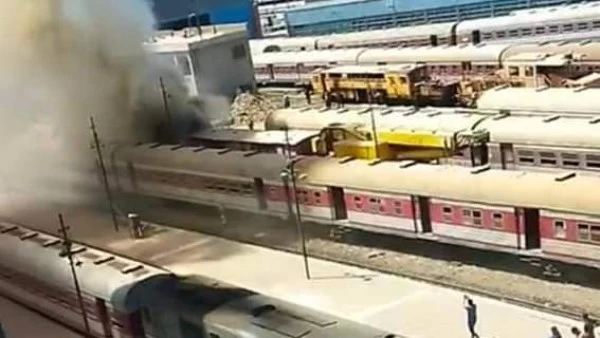 بعيد عن حركة مسارات القطارات.. بيان هام من السكة الحديد بشأن حريق كوبري الليمون تعلن الهيئة القومية لسكك حديد مصر أنه اليوم الجمعة الموافق 30 8 2024