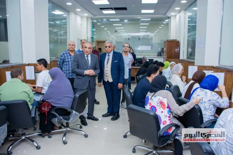 القائم بأعمال رئيس جامعة طنطا يتفقد أعمال مكتب التنسيق الإلكتروني بالمكتبة المركزية أجرى الدكتور محمد حسين محمود القائم بعمل رئيس جامعة طنطا جولة