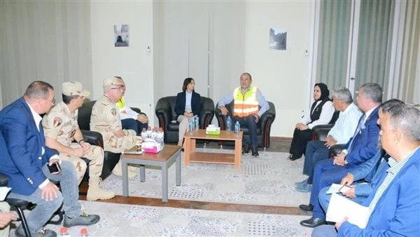 وزير قطاع الأعمال يلتقي محافظ البحيرة أثناء زيارة شركة مصر للغزل والنسيج واصل المهندس محمد شيمي وزير قطاع الأعمال العام، جولته الميدانية، اليوم