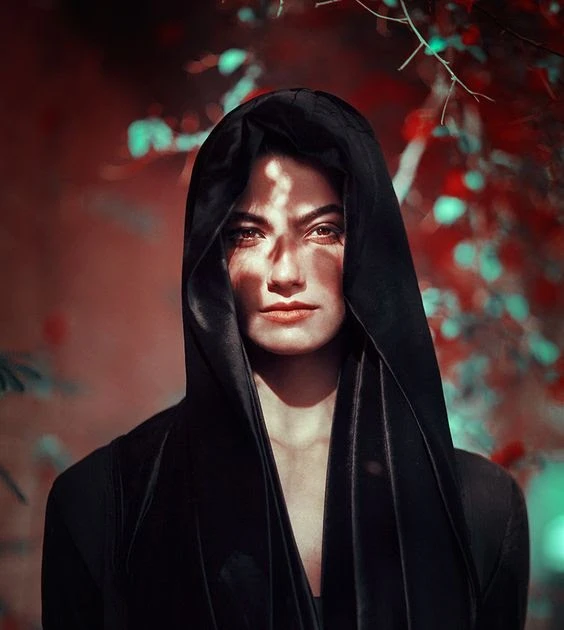 رواية من دروب المصائر كاملة جميع الفصول بقلم نور الهدي مؤمن بيمسك المفتاح ويقلب فى : مفتاح اى داعماد : مش عارفزين : دا مفتاح بتاع باب خشب قديم بس مش عارف فين ماعندناش باب من الابوا