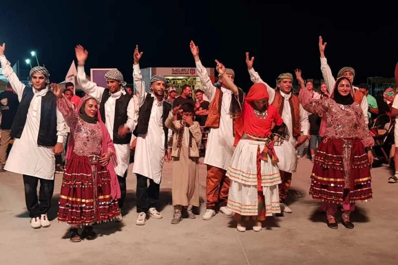 فلكلور سيوي واستعراضات لأطفال أوبرا عربي في مهرجان العلمين شهد الممشى السياحي بالمنطقة الترفيهية بمدينة العلمين الجديدة مساء أمس الثلاثاء، عروضا فنية