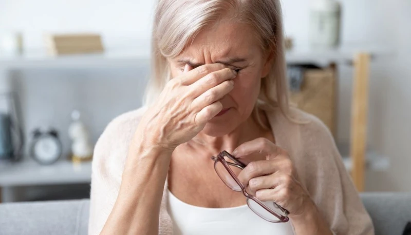 دراسة تكشف طرق منع أو تأخير حالات الخرف إعلانات 2 أظهر مسح جديد شمل 1563 شخصا بالغا، أن ثلاثة أرباع البالغين الذين تبلغ أعمارهم 40 عاما أو أكثر يشعرون بالقلق بشأن تدهور صحة أدمغتهم