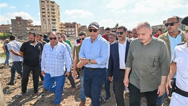 وزير الري يتفقد تجربة تثبيت الجسر المشترك بين قناة طنطا الملاحية ومصرف تلا بالغربيةتفقد الدكتور هانى سويلم وزير الموارد المائية والرى تجربة تثبيت