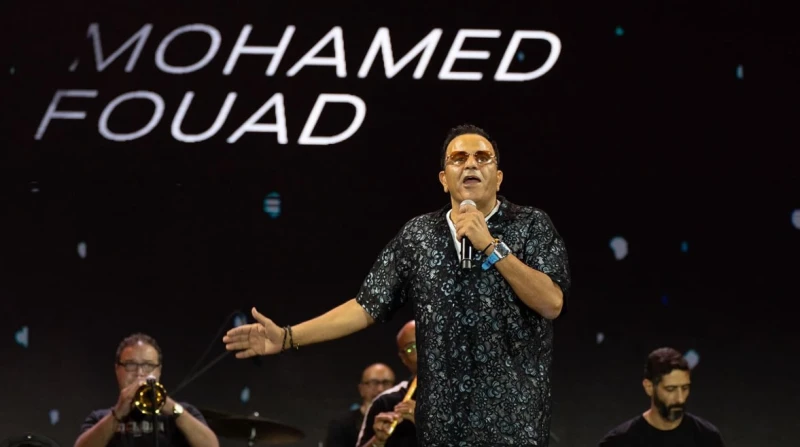 محمد فؤاد مستعد للصلح مع طبيب عين شمس.. بشرط (خاص) نفى مصدر مقرب من الفنان محمد فؤاد، أن يكون عرض الصلح على طبيب مستشفى عين شمس بعد المشاجرة بينهما،