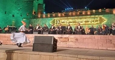 فرقة الإنشاد الدينى تشدو بأجمل الابتهالات والأناشيد فى مهرجان القلعة تعرف على التالي فرقة الإنشاد الدينى تشدو بأجمل الابتهالات والأناشيد فى مهرجان