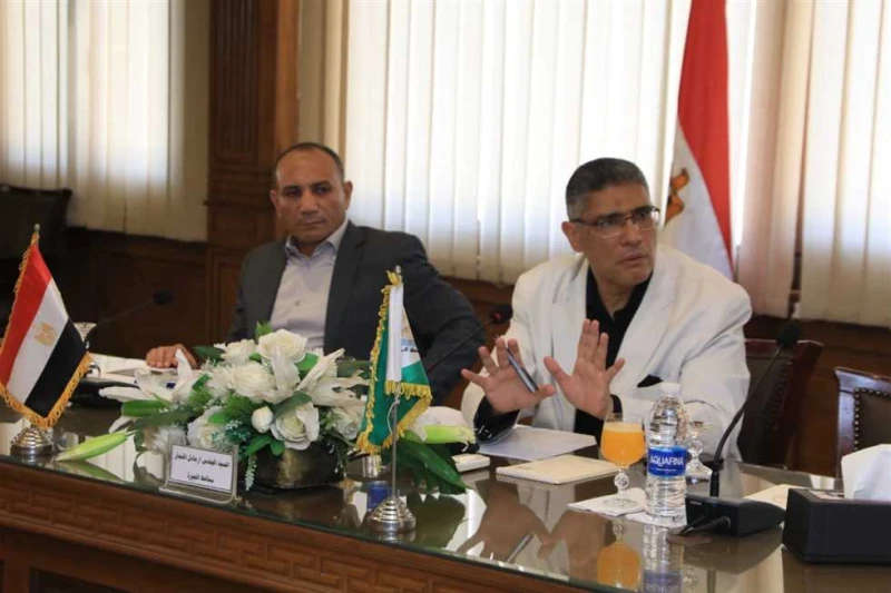 محافظ الجيزة: توفير أماكن ثابتة لمنافذ سلعية دائمة على مدار العام للمواطنين أوضح المهندس عادل النجار محافظ الجيزة، اليوم الثلاثاء، حرص المحافظة على