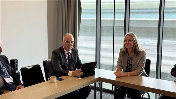 وزير الري: دراسات استشارية لأعمال حماية الشواطئ بالساحل الشمالي واستخدام مواد صديقة للبيئةالتقى الدكتور هانى سويلم وزير الموارد المائية والرى و رئيس