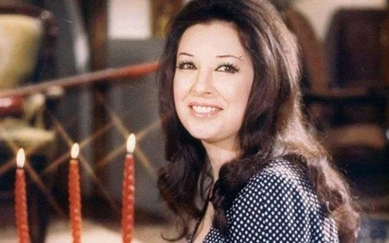 أيقونة الغناء العربي في ذكرى ميلادها.. لماذا لقبت نجاة ب الصغيرة تعرف على التالي أيقون ة الغناء العربي في ذكرى ميلادها.. لماذا لقبت نجاة ب الصغيرة،
