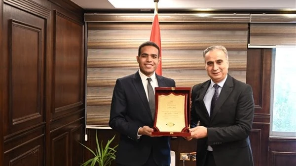 رئيس حماية المستهلك يكرم أدمن منصات الجهاز بمواقع التواصل الاجتماعيكرم إبراهيم السجيني، رئيس جهاز حماية المستهلك، مسئول التواصل مع المواطنين عبر