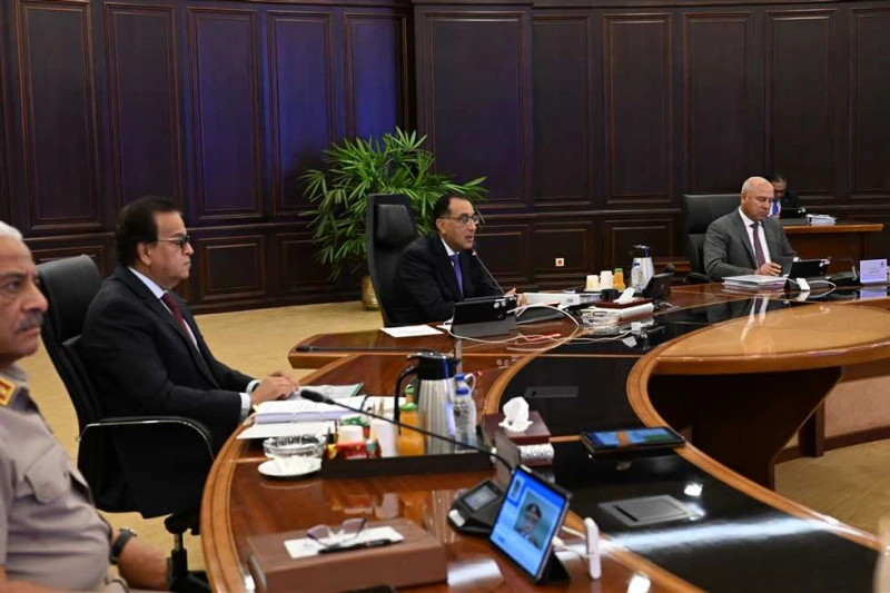 مجلس الوزراء يوافق على زيادة قيمة الحصة للمعلمين المعينين فوق النصاب ومعلمى الحصة وافق مجلس الوزراء، في اجتماعه اليوم، على ما تم التوافق عليه بين وزيرى المالية، والتربية والتعليم و