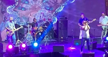 مسار إجبارى يفتتح حفله فى التجمع الخامس بأغنية صياد تعرف على التالي مسار إجبارى يفتتح حفله فى التجمع الخامس بأغنية صياد، افتتح فريق مسار إجبارى حفله