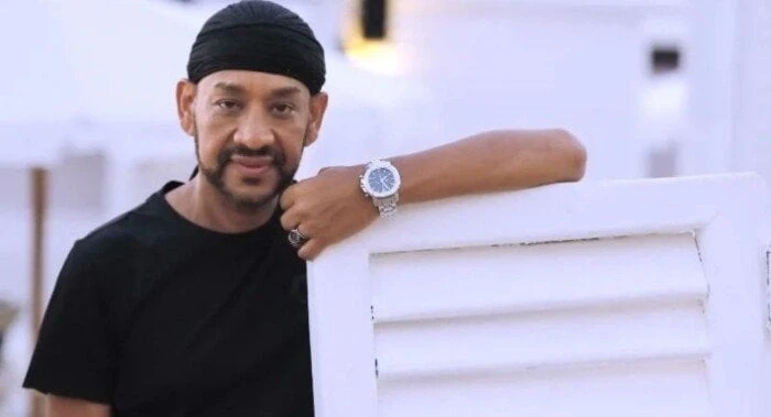 أنا الذي غني وطبل.. عصام كاريكا يكشف عن تعاونه مع محمد منير عصام كاريكاكشف الملحن عصام كاريكا، عن تعاونه مع الكينج محمد منير في أغنية جديدة بعنوان