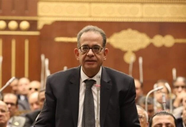 النائب طارق عبد العزيز: العفو الرئاسي عن 600 مسجون يعكس إصرارا على الارتقاء بحقوق الإنسانثمن النائب طارق عبد العزيز، عضو مجلس الشيوخ، توجيهات الرئيس