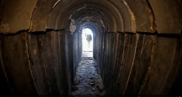 مصدر رفيع المستوى: ترويج إسرائيل لمزاعم حول وجود فتحات أنفاق داخل الأراضى المصرية لا صحة له قال مصدر رفيع المستوى فى تصريحات ل قناة القاهرة الإخبارية