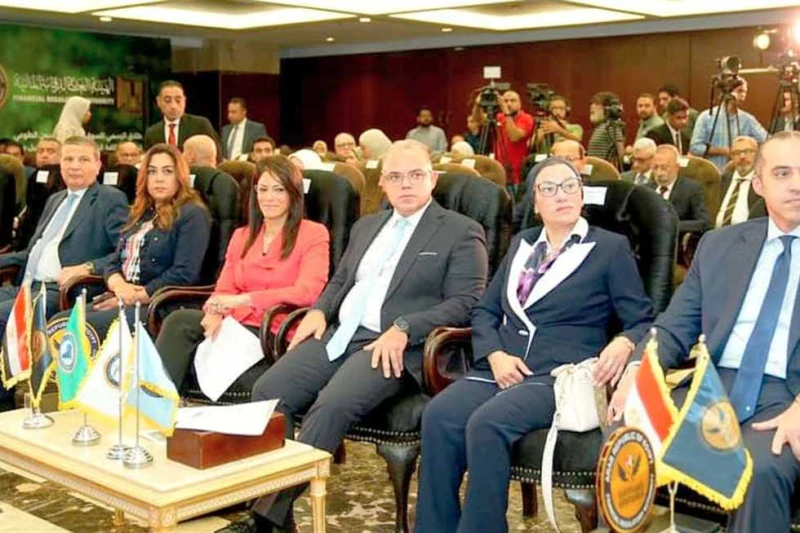 بعد إطلاق أول سوق كربون طوعى فى مصر وإفريقيا اعتبرت الدكتورة ياسمين فؤاد، وزيرة البيئة، أن إطلاق أول سوق كربون طوعى فى مصر، فى أغسطس الجارى، يعد خطوة مهمة فى مسار تقليل الانبعاثات