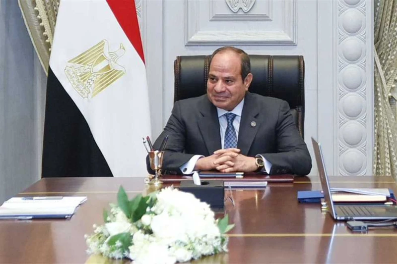 توجيه رئاسي بشأن مكاتب التوثيق والشهر العقاري اجتمع الرئيس عبدالفتاح السيسي، اليوم، مع كل من المستشار عدنان فنجري وزير العدل، واللواء جمال عوض رئيس