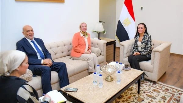 وزيرة البيئة: تعاون مع التضامن والتعليم لإطلاق مبادرة للتشجير بأيادي طلاب المدارس التقت الدكتورة ياسمين فؤاد وزيرة البيئة والدكتورة مايا مرسي وزيرة