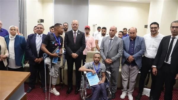 تسليم عقود عمل لذوي همم بمحافظتي القاهرة والإسماعيليةسلم محمد جبران وزير العمل، اليوم بديوان عام الوزارة بالعاصمة الإدارية الجديدة عقود عمل لذوي همم