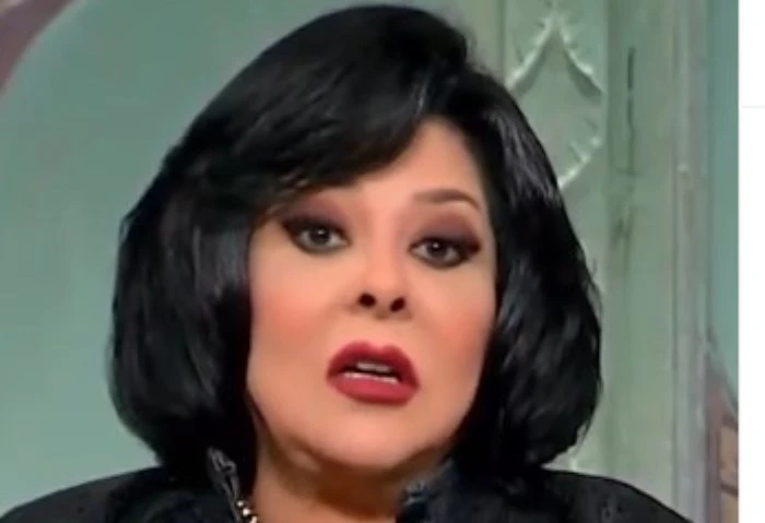 لأول مرة، إسعاد يونس تكشف مفاجأة عن ضرتها الفنانة الشهيرة (فيديو) تحل الفنانة الكبيرة إسعاد يونس ضيفة على الإعلامي الإماراتي أنس بوخش في حلقة جديدة من برنامجه ، المقرر أن يعرض في ت