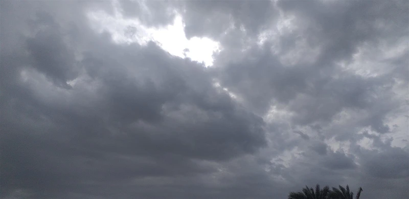 استعدوا للقادم هيئة الأرصاد تناشد المواطنين و تحذر من 3 ظواهر جويه تضرب البلادالأرصاد , تشهد البلاد اليوم ظهور شبورة مائية خفيفة في ساعات الصباح