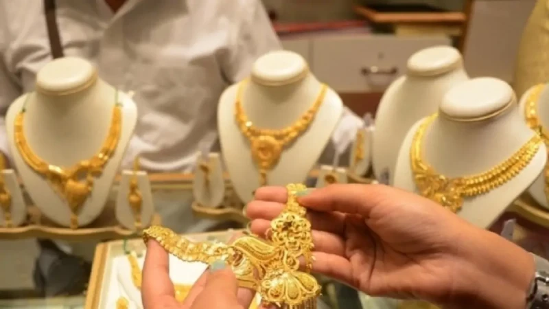 كيفية احتساب سعر مصنعية جرام الذهب بشكل دقيق اعرفها عشان محدش يضحك عليككيفية احتساب سعر مصنعية الذهب.. في عالم الذهب والمجوهرات، تختلف أسعار المصنعية