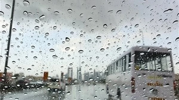 أول دولة في العالم تصنع الأمطار من مواد طبيعية تمكنت دولة الإمارات من تحقيق السبق في تلقيح السحب بمادة صديقة للبيئة وذلك بهدف زيادة كمية الأمطار