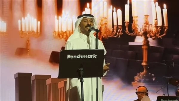 عبادي الجوهر يبدأ حفل جدة ب دخون.. شاهدبدأ الفنان عبادي الجوهر، حفله الغنائي مساء اليوم الجمعة، في مدينة جدة بالمملكة العربية السعودية، والذي حمل