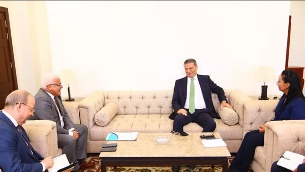 لدعم الفلاح.. خطة جديدة لتوفير الحماية الاجتماعية لأصحاب الحيازات الزراعية الصغيرةعقدت الدكتورة مايا مرسي وزيرة التضامن الاجتماعي وعلاء فاروق وزير