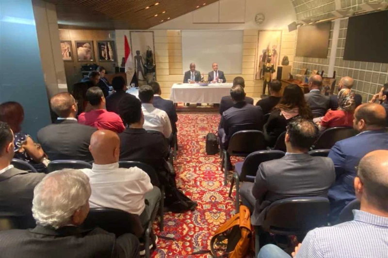 وزير الخارجية لالجالية المصرية في طوكيو: الدولة حريصة على الاستفادة من خبرات أبنائها (صور) التقي الدكتور بدر عبدالعاطي، وزير الخارجية والهجرة وشئون