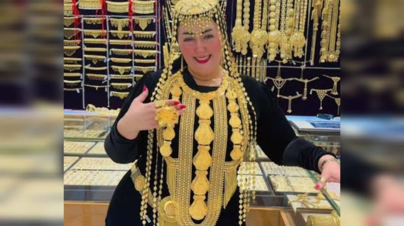 الداخلية تعلن مفاجأة بواقعة سرقة محل أميرة الذهب ب6 اكتوبرسرقة محل أميرة الذهب حيث أعلنت وزارة الداخلية عن تفاصيل وحقيقة ما تم تداوله على موقع فيس