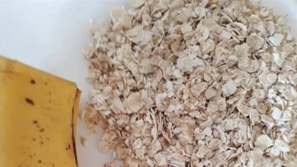 كيف يمكن تحضير حليب الشوفان في المنزل وبعدة نكهات ؟يحاول الكثير من الأشخاص استبدال وجبة الفطور أو العشاء بتناول الشوفان باللبن وذلك من أجل الحصول على قيمة غذائية عالية. إليك طريقة