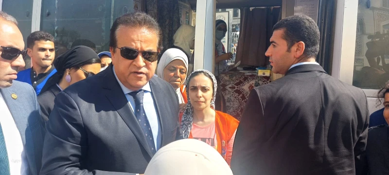 عبد الغفار: 100 يوم صحة قدمت أكثر من مليون و500 ألف خدمة بأول يومأعلن الدكتور خالد عبد الغفار نائب رئيس الوزراء و وزير الصحة والسكان، تقديم مليون