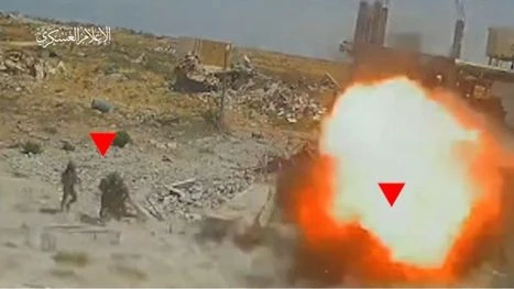 بثت قناة الجزيرة لقطات لكمين نفذته كتائب القسام، ضد قوة من جيش الاحتلال، في منطقة الفراحين شرق خانيونس، قتل وأصيب فيها عدد منهم.مشاركة الخبر: القسام