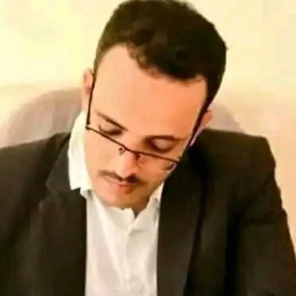 السيرة الذاتية لوزير المالية بالحكومة الحوثية الجديدة: يعرف بأنه الرجل الذي لا يظلم عنده أحد.. هل سيصرف الرواتب؟ _أخبار المشهد اليمني أخبار المشهد