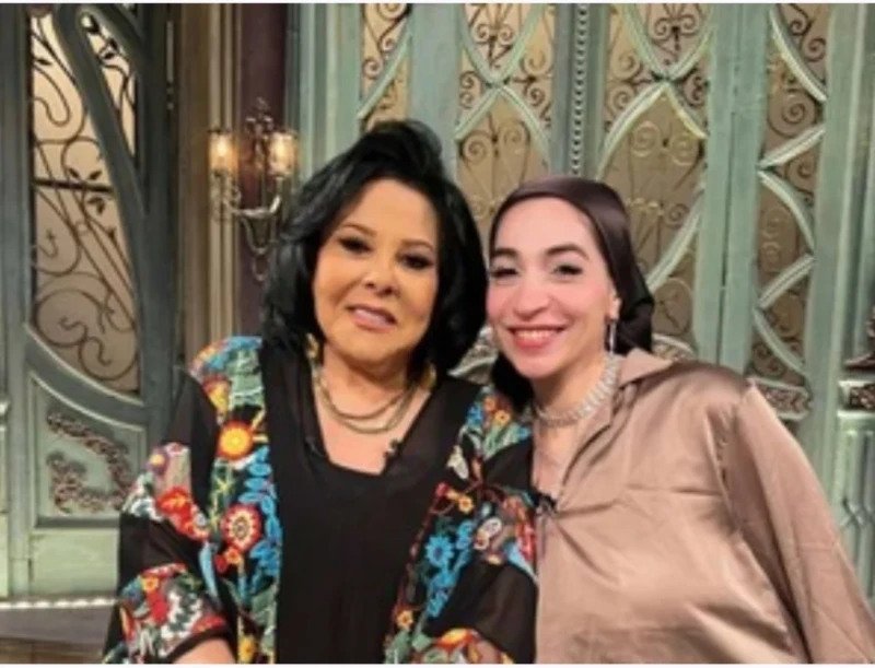 سيدة الأعمال نيشه عفيفي تطلب تدخل الجهات الأمنية ضد عصابة التزويروجهت نيشه عفيفي، المعروفة بسيدة الشوكولاتة وصاحبة العلامة التجارية المصرية الناجحة