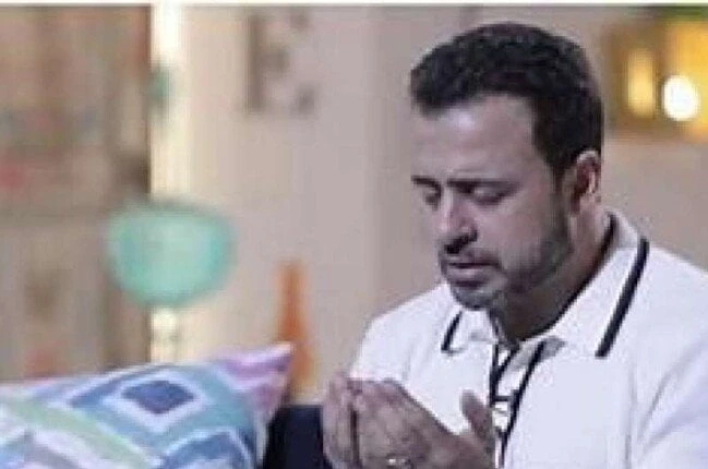 بحضور الحبيب علي الجفري.. تشييع جثمان والدة الداعية مصطفى حسني ويطلب الدعاء لها الداعية مصطفى حسني مروة الدقيشيشيع الداعية الإسلامي مصطفى حسني جثمان والدته إلى مثواه الأخير عقب صلا