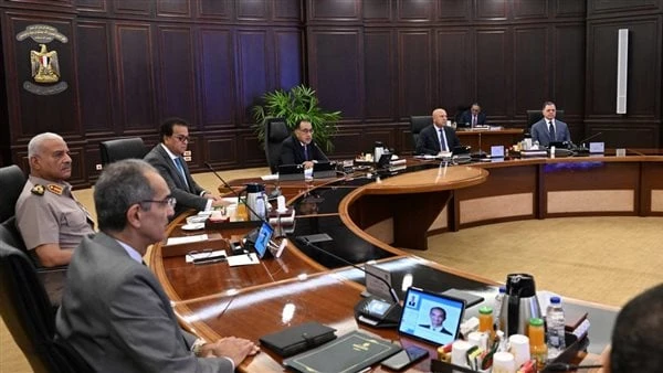 تخفيض الحد الأدنى للقبول بالجامعات والمعاهد العليا الحكومية بسيناءوافق مجلس الوزراء على تخفيض الحد الأدنى للقبول بالجامعات والمعاهد العليا الحكومية،