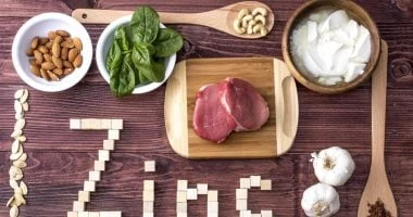 5 علامات غير عادية تشير إلى نقص الزنك الشديد فى جسمك صحة وطب صحة وطب، 5 علامات غير عادية تشير إلى نقص الزنك الشديد فى جسمك،الزنك معدن حيوي يلعب دورا حاسما في العديد من وظائف الجسم،