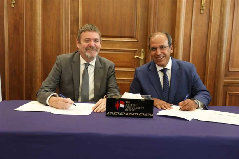 الجامعة البريطانية والمركز الثقافي البريطاني يوقعان شراكة استراتيجية (تفاصيل) وقعت الجامعة البريطانية في مصر والمجلس الثقافي البريطاني شراكة