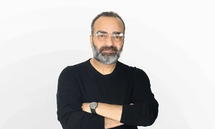 فن: بيحب الأكل.. ياسر عزت: لو مكنتش ممثل كنت هبقى شيف اقرأ في أفاق عربية بيحب الأكل ياسر عزت لو مكنتش ممثل كنت هبقى شيف، أوضح الفنان ياسر عزت،بحسب ما