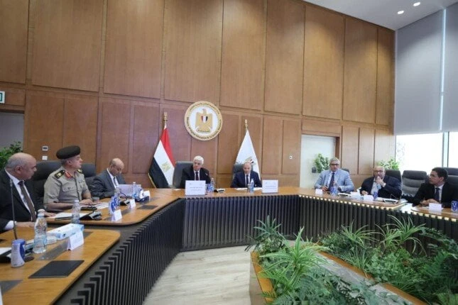 التعليم العالى: التوسع في التعليم التكنولوجي والسعي فى إنشاء 17 جامعة جديدةعقد المجلس الأعلى للتعليم التكنولوجي اجتماعا برئاسة الدكتور أيمن عاشور