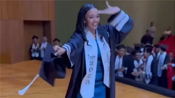 عميد كلية الدعوة يحذر من خروج حفلات التخرج عن القيم الأخلاقيةأكد الدكتور محمد الجندي، عميد كلية الدعوة بجامعة الأزهر، على أهمية الالتزام بالقيم أثناء